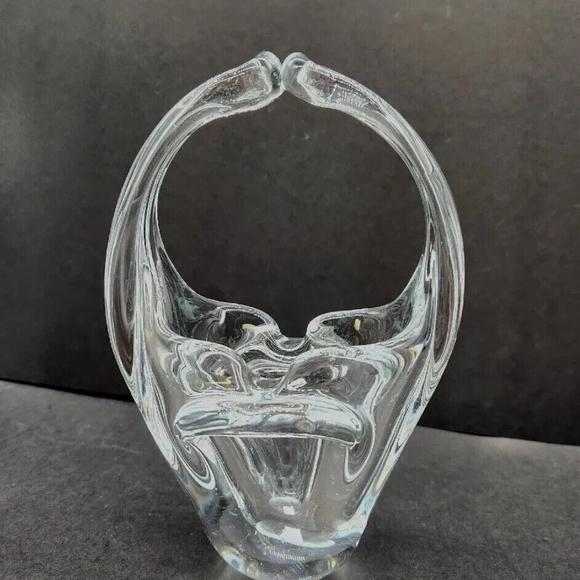 Orrefors Crystal Clear  Basket Vase Kissing Handles 🤍 - Picture 8 of 8